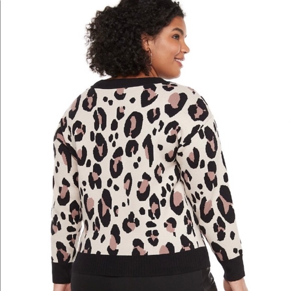 EVRI Leopard Print Long Sleeve Sweater. - Picture 2 of 6